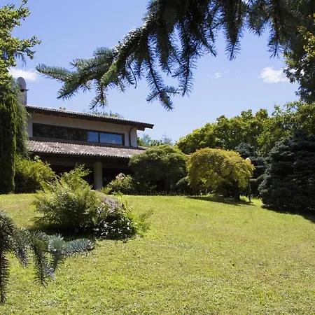 Sleeps 10 Pool *