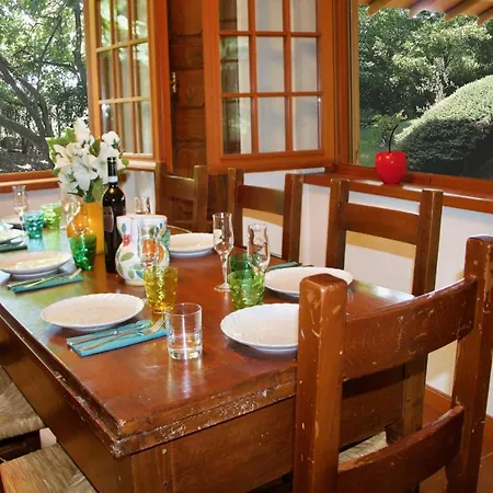 Sleeps 10 Pool Villa *