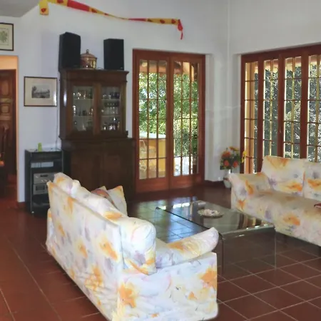 Sleeps 10 Pool Villa *